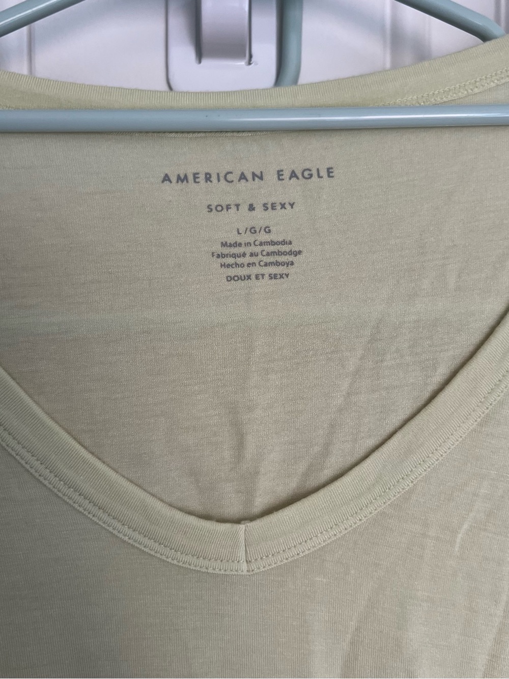 American Eagle Outfitters Soft & Sexy V-Neck Short Sleeve Tee bundle! - Picture 2 of 7